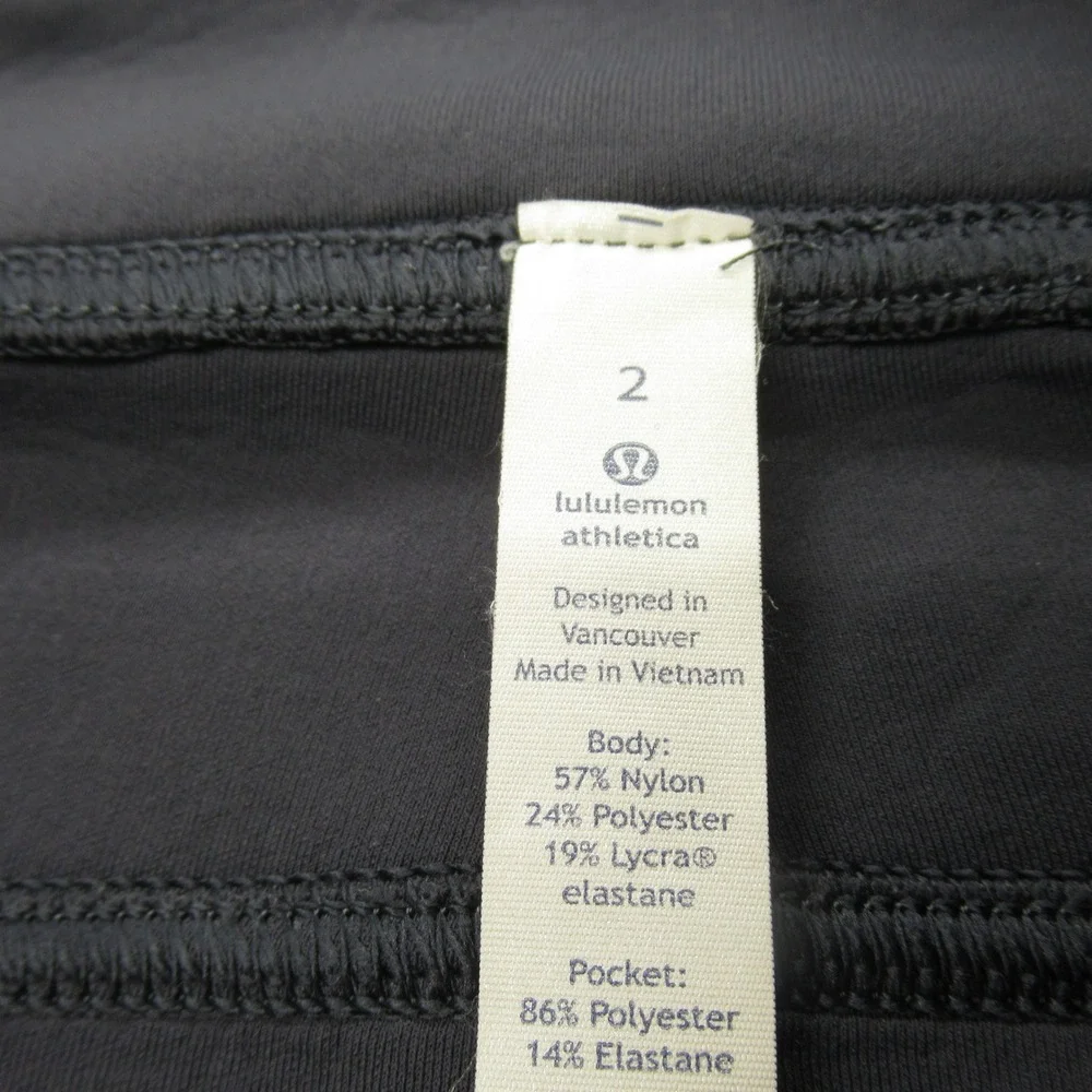 Lululemon Shorts Womens 2 Gray Drawstring Waist Stretch Pockets Athletic In-Form